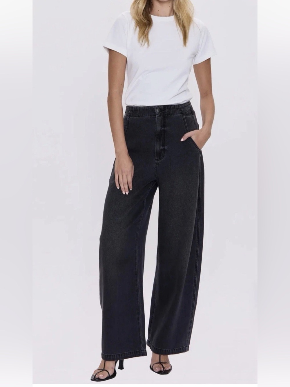 Pistola “Lottie” High Rise Relaxed Bowed (Barrel) Leg Jean Sz 23 NWT